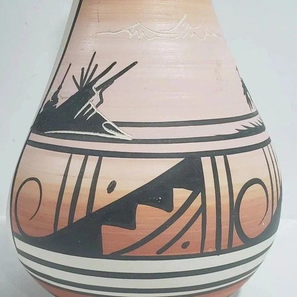 VTG Jaylee Dine Navajo Hand Painted Native  American Pottery Vase/Jug. - Picture 5 of 8